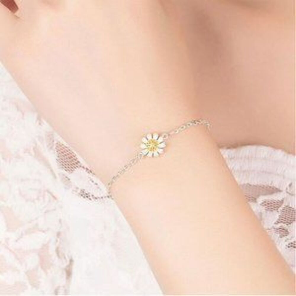 925 Sterling Silver Two Tone Daisy Bracelet
